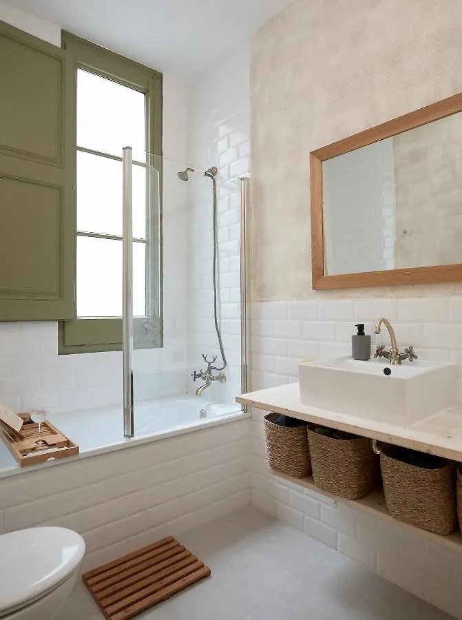 Apartment Maya - Two Bedroom In Enric Granados Barcelona